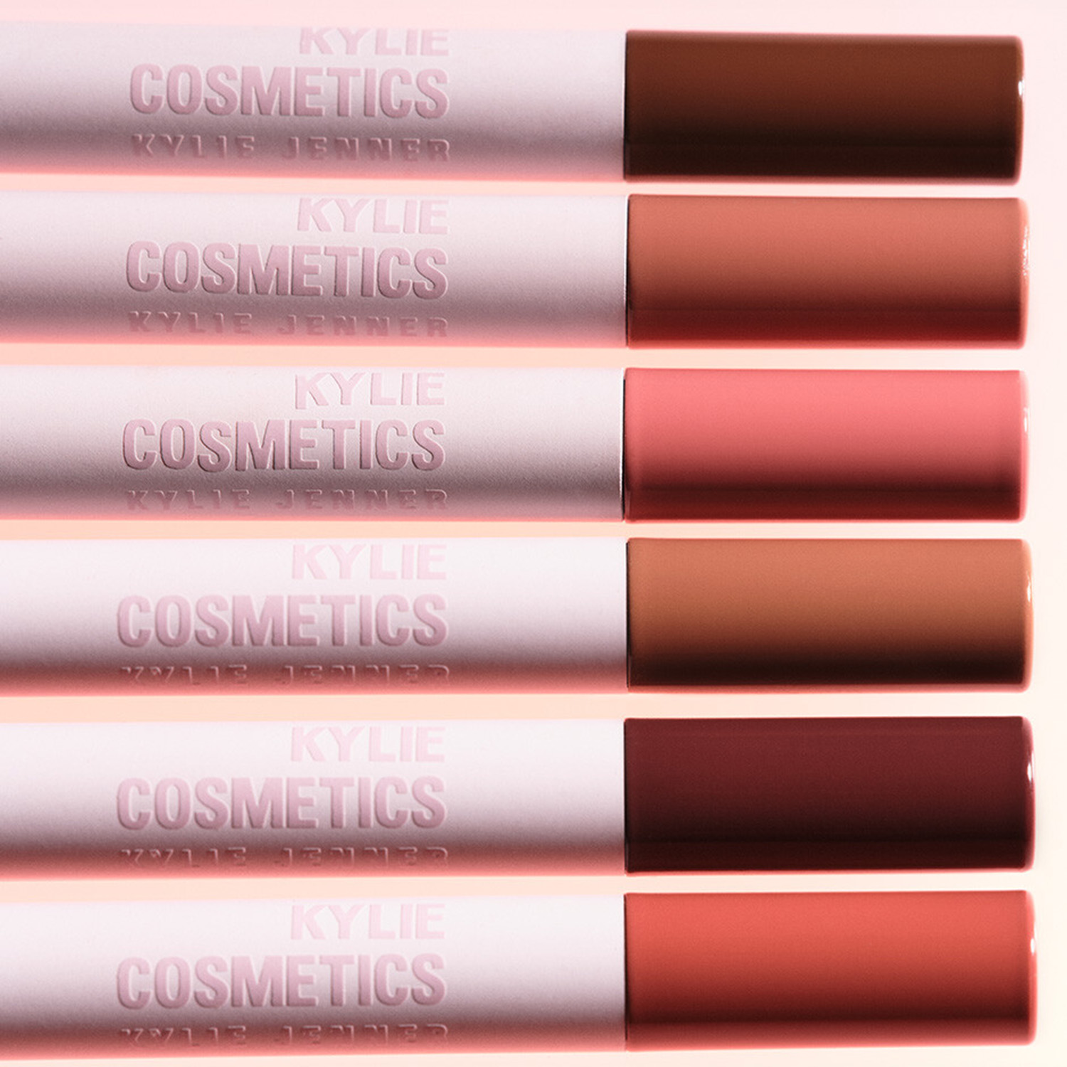 KYLIE PLUMPING LIP LINER (DELINEADOR PARA LABIOS)